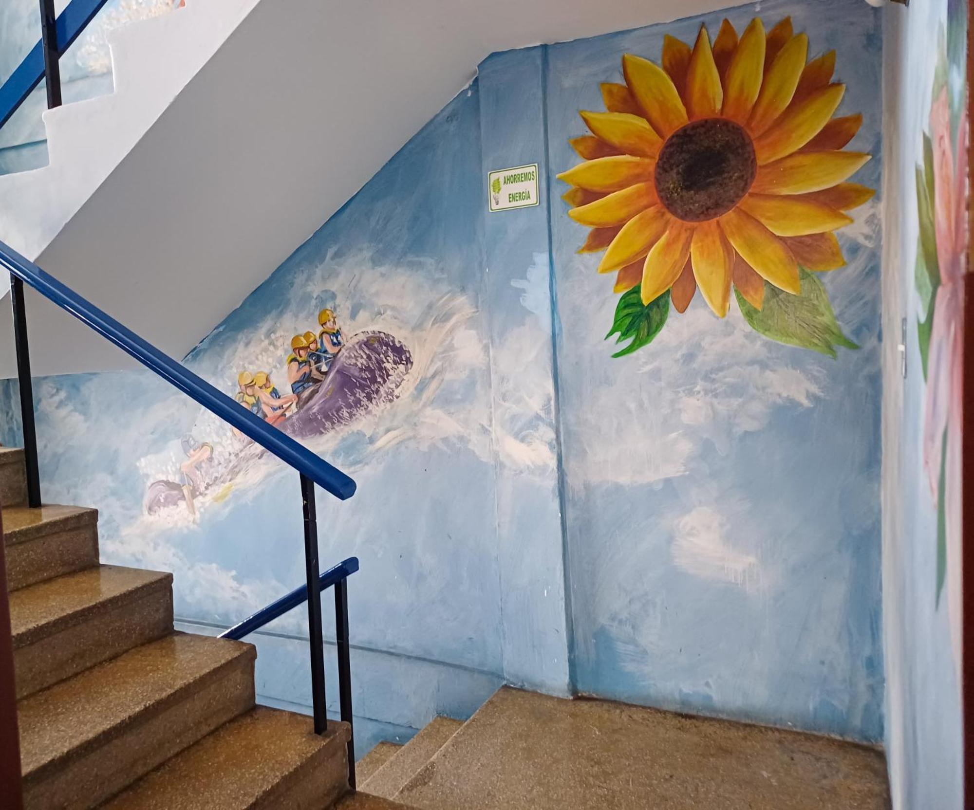 The Quito Guest House With Yellow Balconies For Travellers Exterior photo